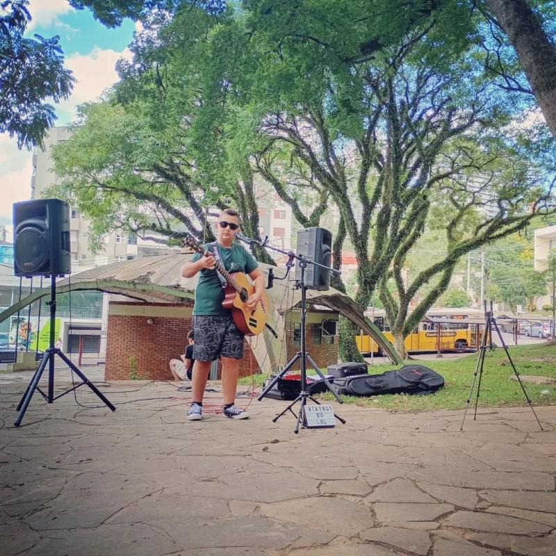 Lucas, do Vikings do Sul no Brique da Praça!