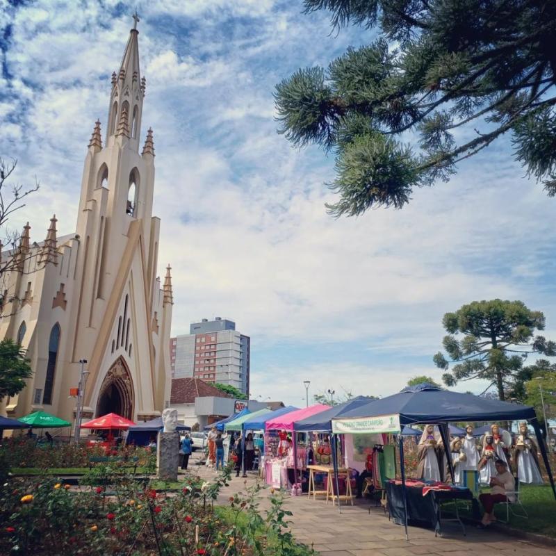 Pequeno Grande Campeão na 2ª Feira do Arte na Praça